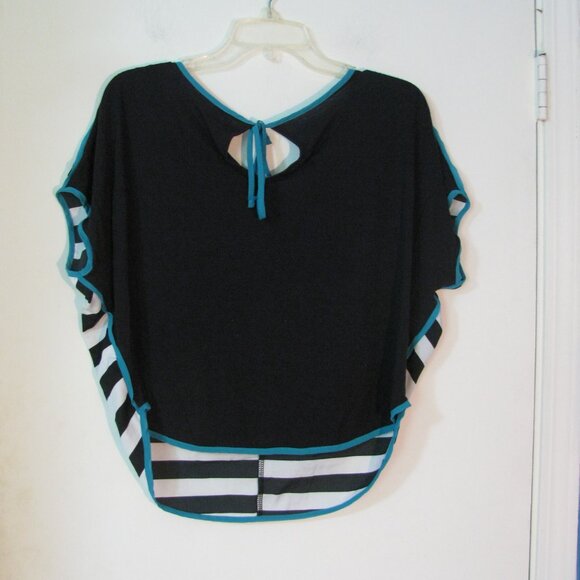 * 2/$15 Lauren Conrad Top Small Black White Stripes Lightweight Crop Excellent - Picture 6 of 7